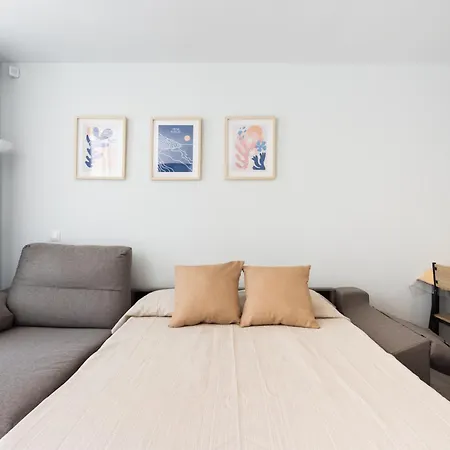 Home2book Cozy Pool & Terrace Apartment, 아파트 *